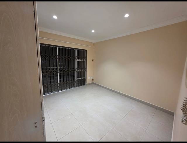 3 BEDROOM APARTMENT FOR SALE IN WARNER BEACH